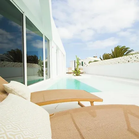 Serenity Natura ヴィラ チャルコ・デル・パロ